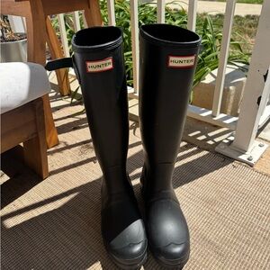 Hunter Classic Black Waterproof Boots - Women’s Size 8